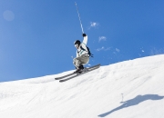 开云体育下载-欧冠半决赛之夜，萨内对手完全无解，拜仁边路杀神的统治级表演