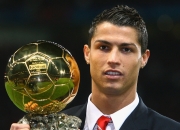 开云体育平台APP-当足球战术遇上F1赛道，凯恩的防守艺术与卡塔尔的进攻锁死