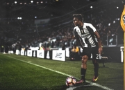 开云官方app入口-姆巴佩惊艳四座，勒沃库森险胜尤文，一场定义现代足球的夜晚