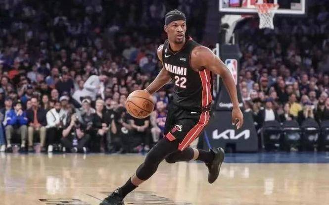 魔术鏖战尼克斯,米尔萨普送出助攻 魔术鏖战尼克斯,米尔萨普送出助攻