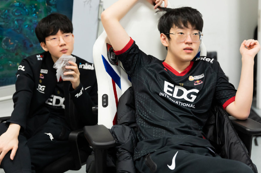 关于EDG爆冷HLE，369高光表现的信息