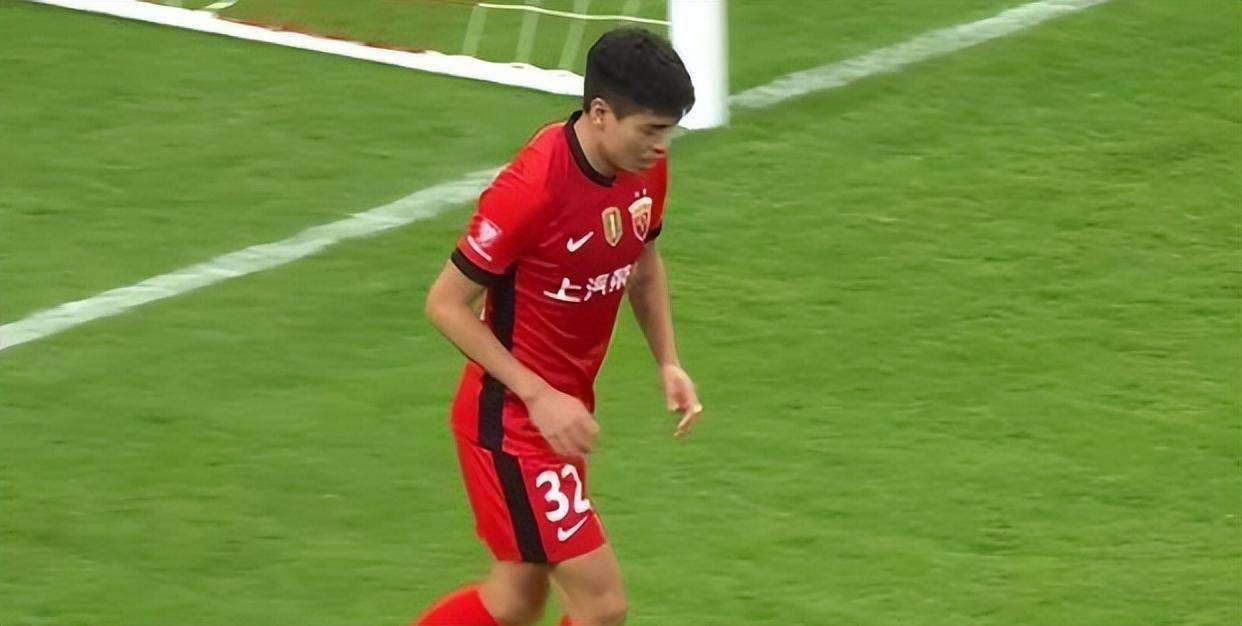 广岛三箭主场大胜，挺进亚冠强