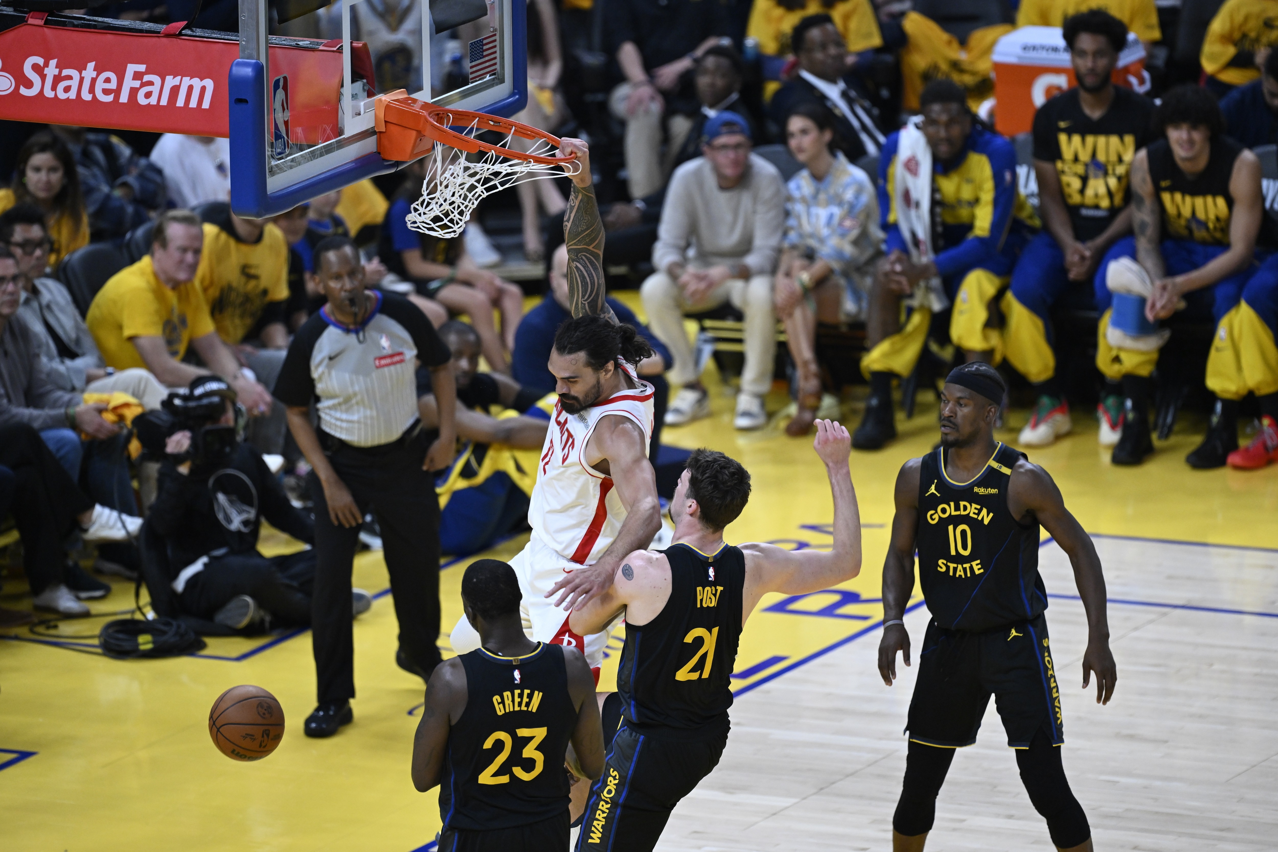 关于篮网主场失利，遭遇季后赛前挑战的信息