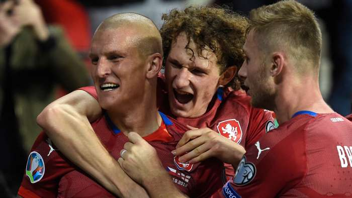 捷克惊险淘汰乌克兰挺进欧足联四强