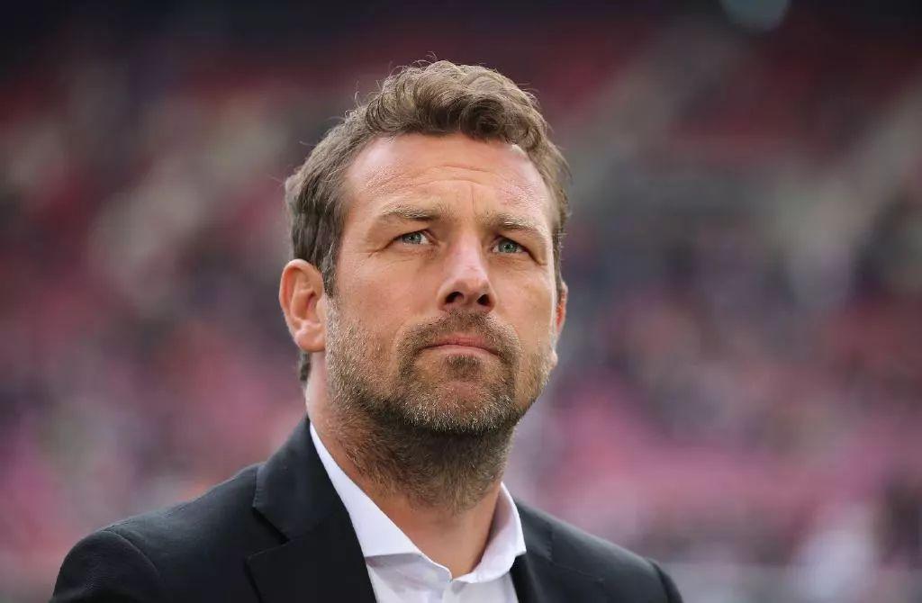 神录斯图加特主帅解雇，球队现状堪忧的简单介绍