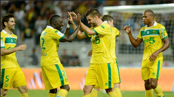 包含里尔镇在对阵南特队时表现不俗的词条