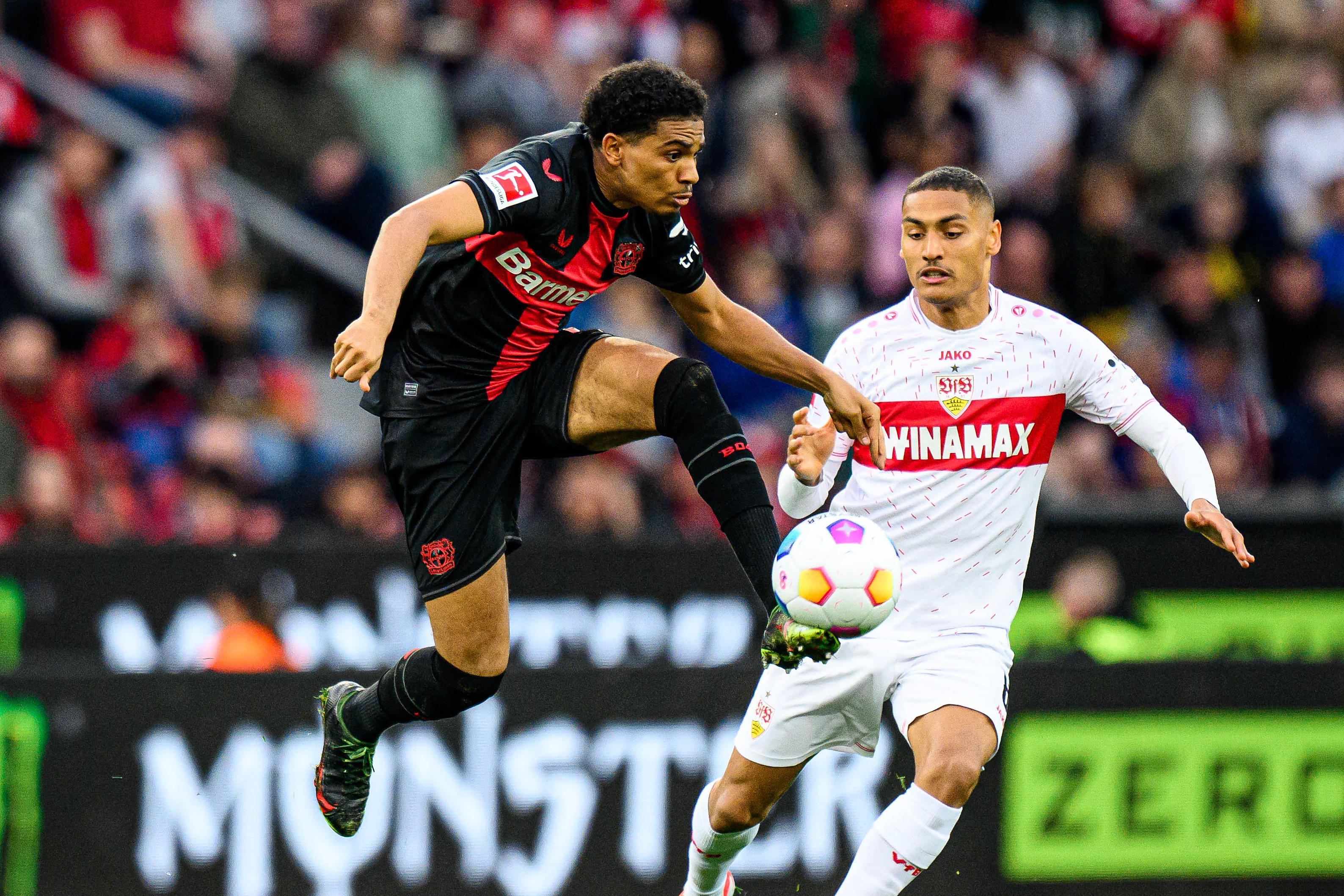 勒沃库森大胜晋级一轮