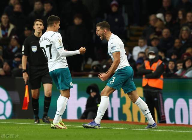 包含巴西险胜罗马，格拉利什统治全场的词条