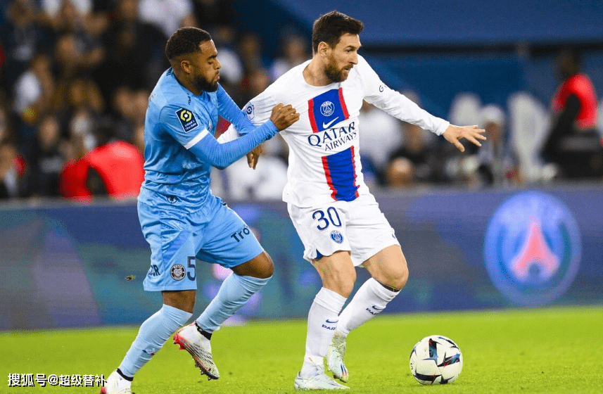 关于勒沃库森碾压AC米兰，内马尔打破历史纪录的信息