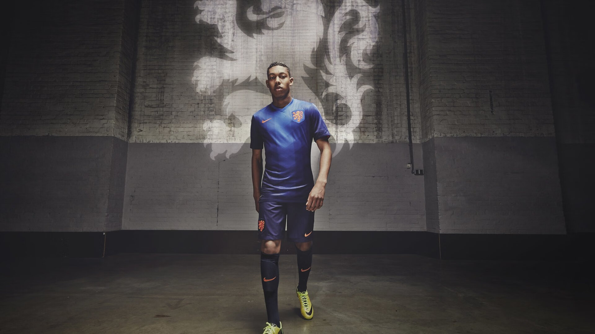 英超争冠之夜,姆巴佩如何成为攻防转换的终极核心