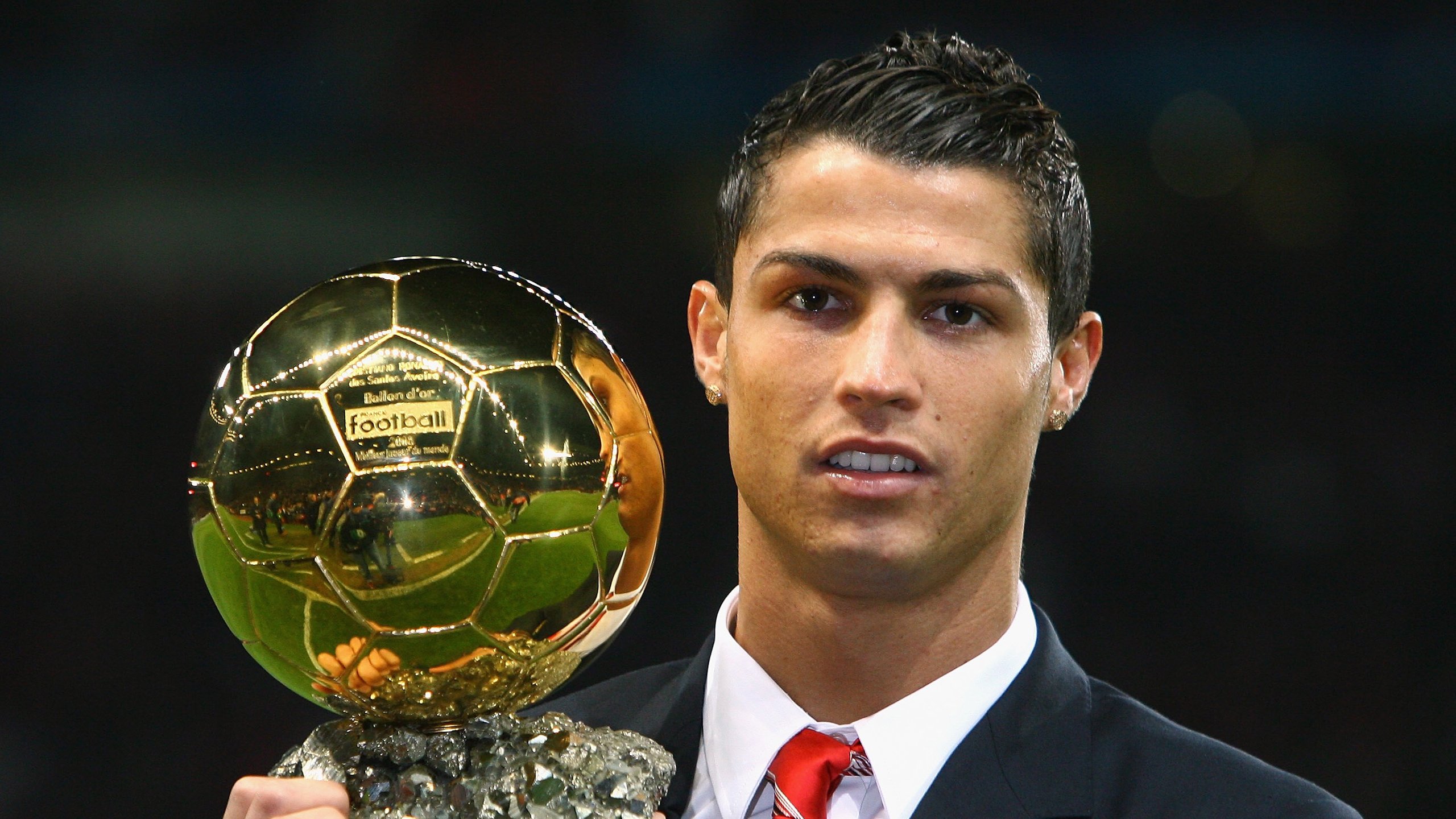 当足球战术遇上F1赛道,凯恩的防守艺术与卡塔尔的进攻锁死