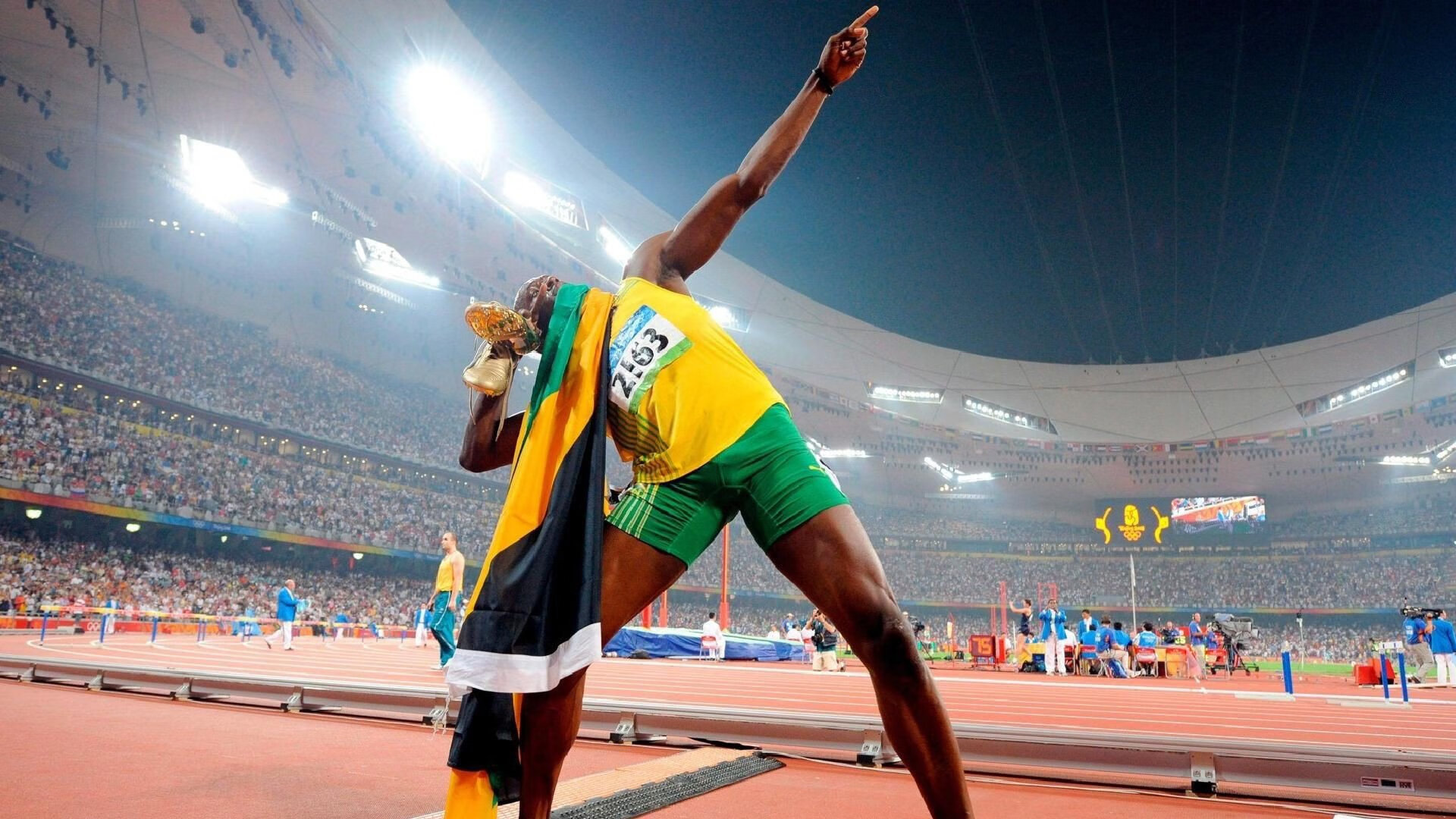 跨界传奇，当阿圭罗在NBA总决赛接管比赛，波兰轻取冰岛的启示